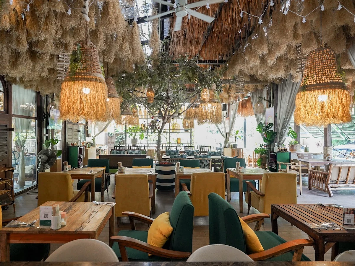 KIRI Restaurant, POP Kata Beach