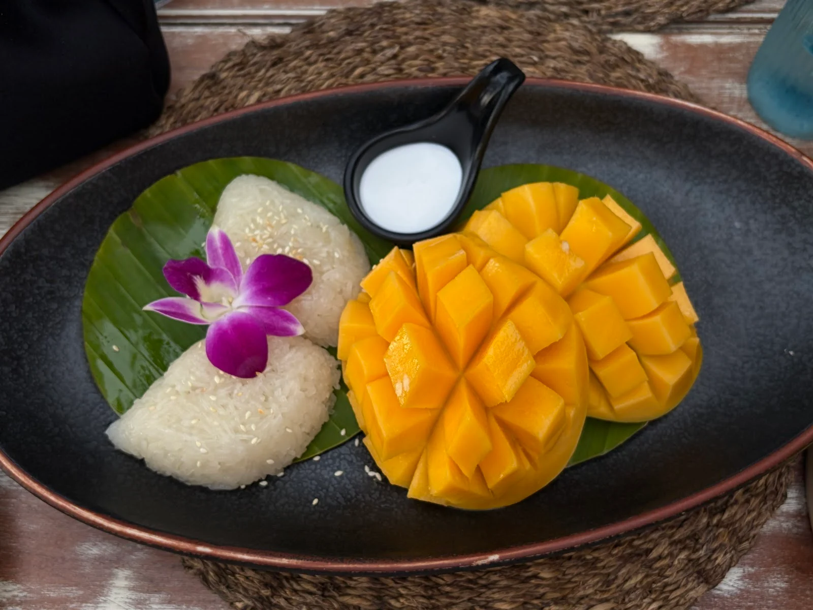 Smile Bar Restaurant