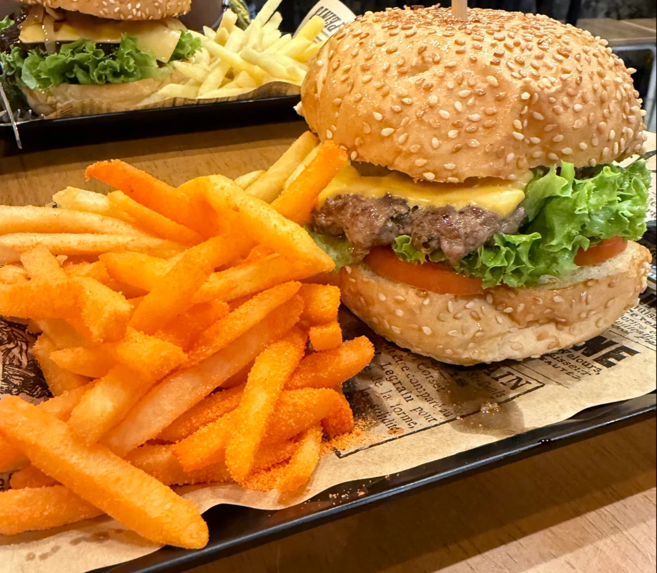 Burger Saloon Cafe